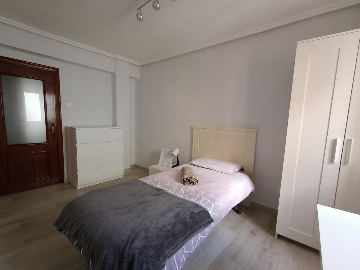 Piso San Roque 3 Hab Cerca Del Centro Y Universidad Leilighet Santander Eksteriør bilde
